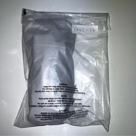 APT 9 & VanHeusen NWT Men’s Ties - Picture 2 of 2